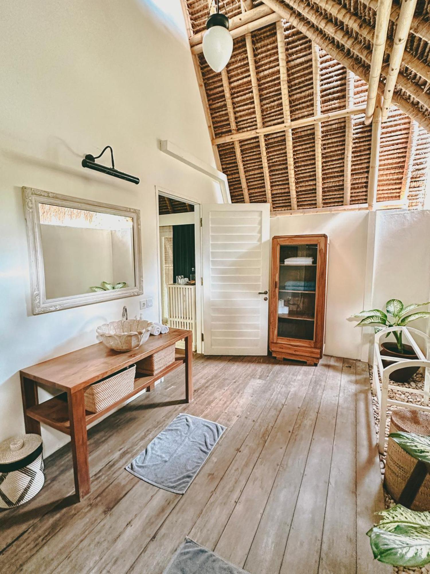 Vayam Boutique Resort Đảo Gili Asahan Ngoại thất bức ảnh